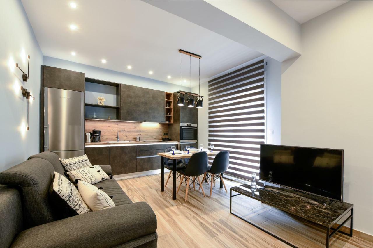 Adell Luxury Apartments カヴァラ エクステリア 写真