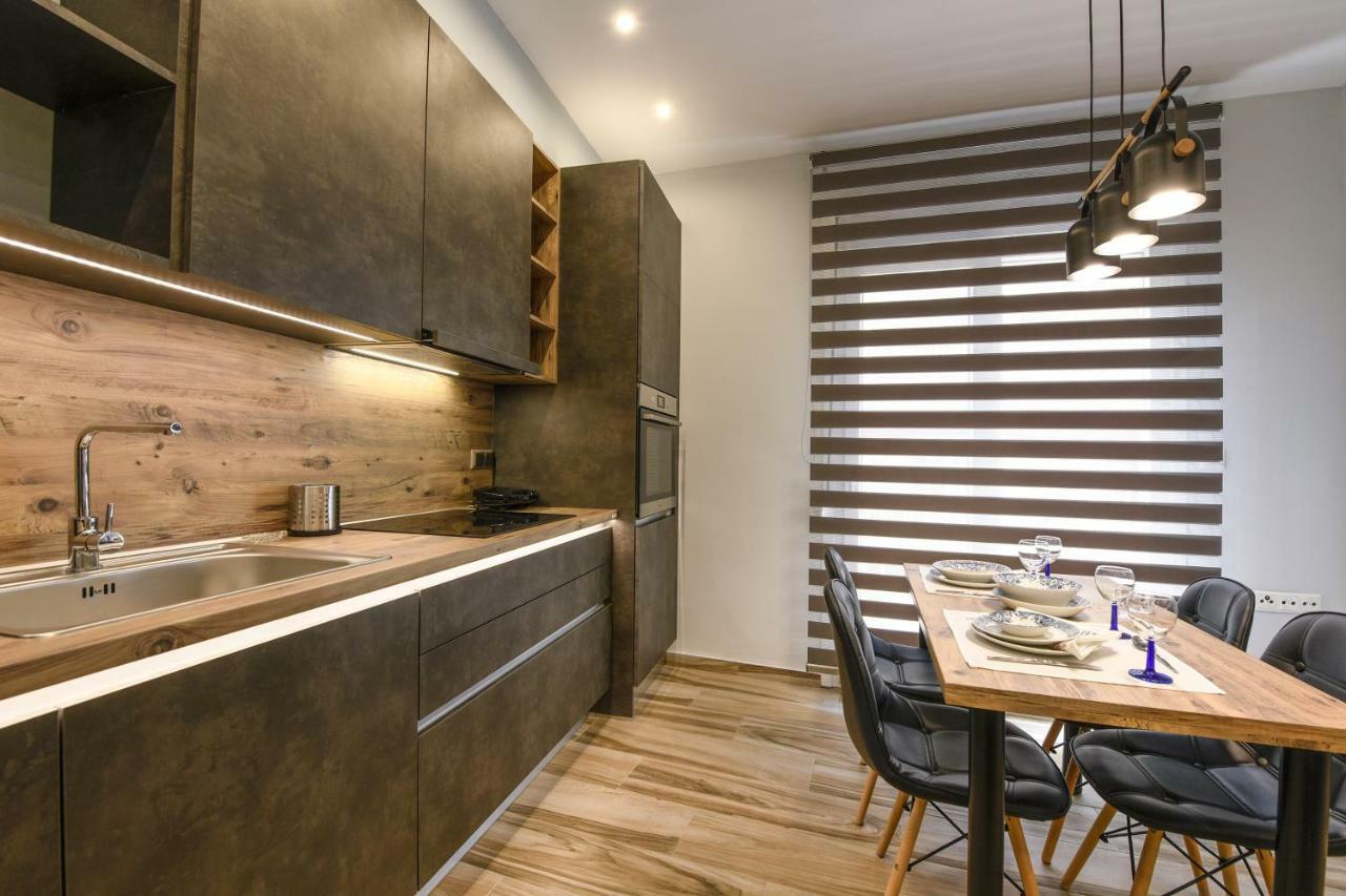 Adell Luxury Apartments カヴァラ エクステリア 写真