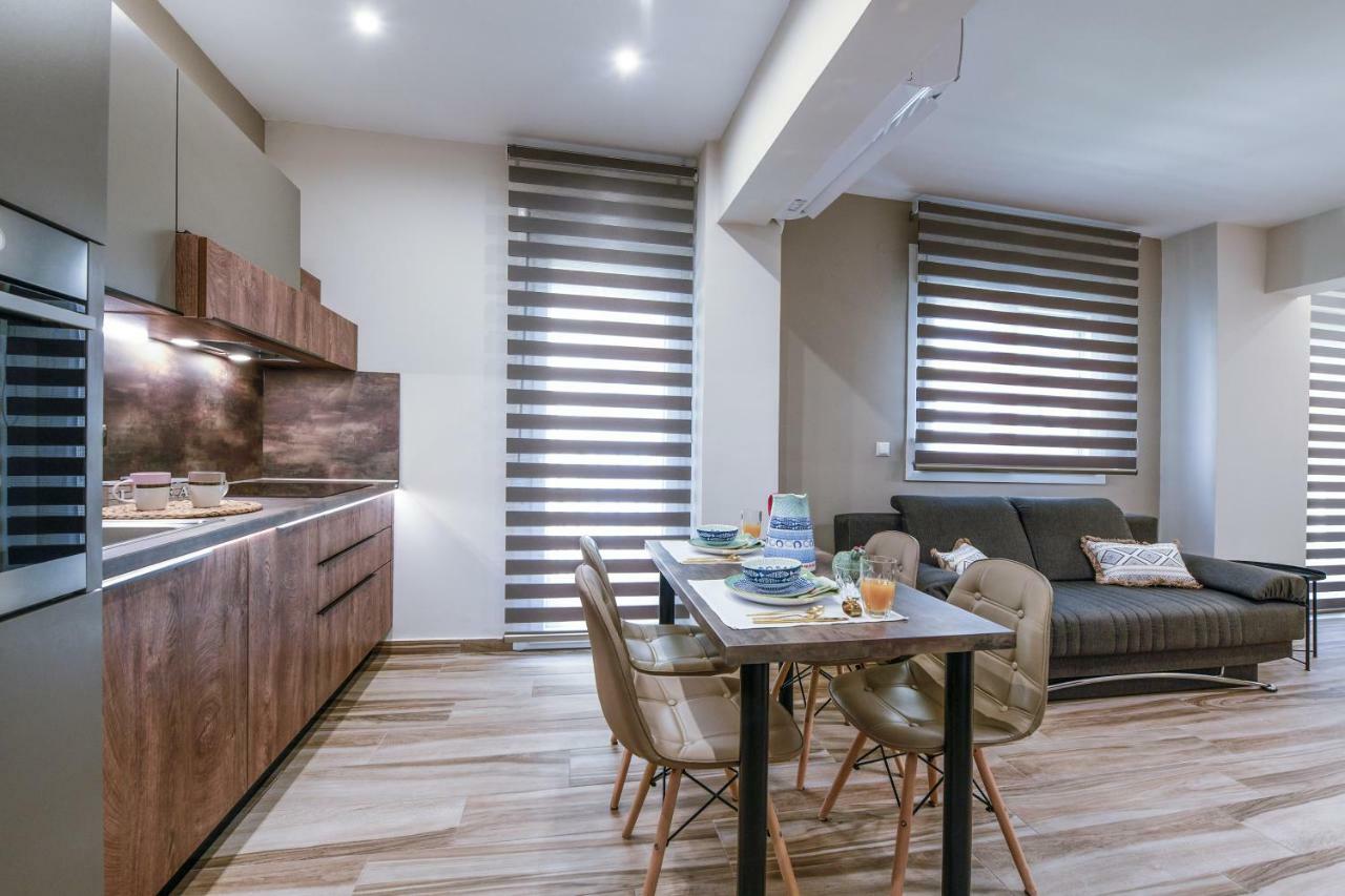 Adell Luxury Apartments カヴァラ エクステリア 写真