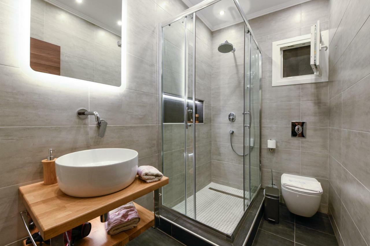 Adell Luxury Apartments カヴァラ エクステリア 写真